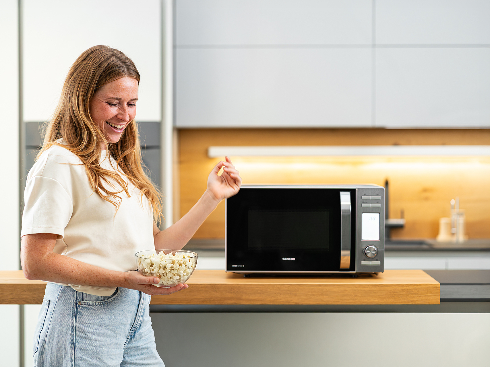 Sencor SMW 6020SS mikrohullámú sütő grill funkcióval