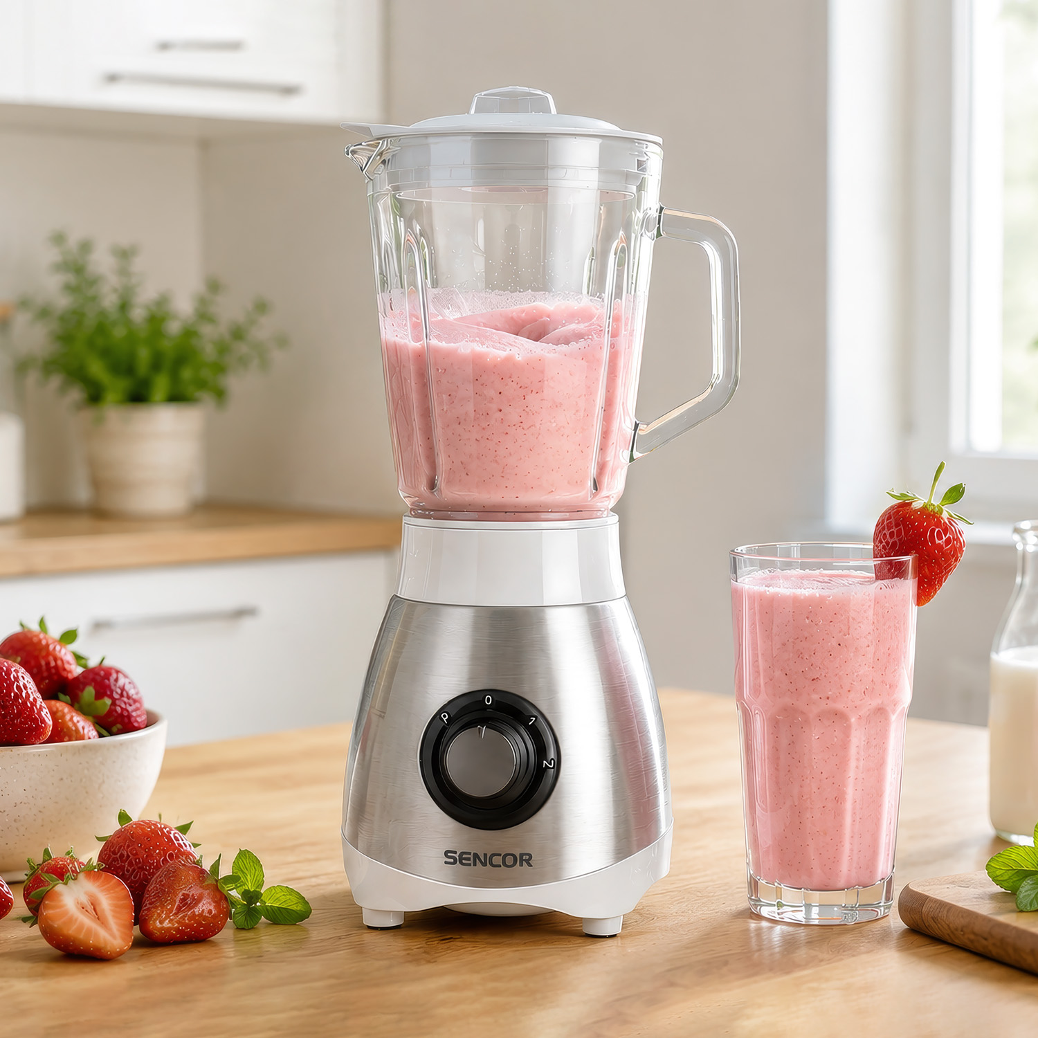 Sencor SBL 3271SS countertop blender with a glass jar