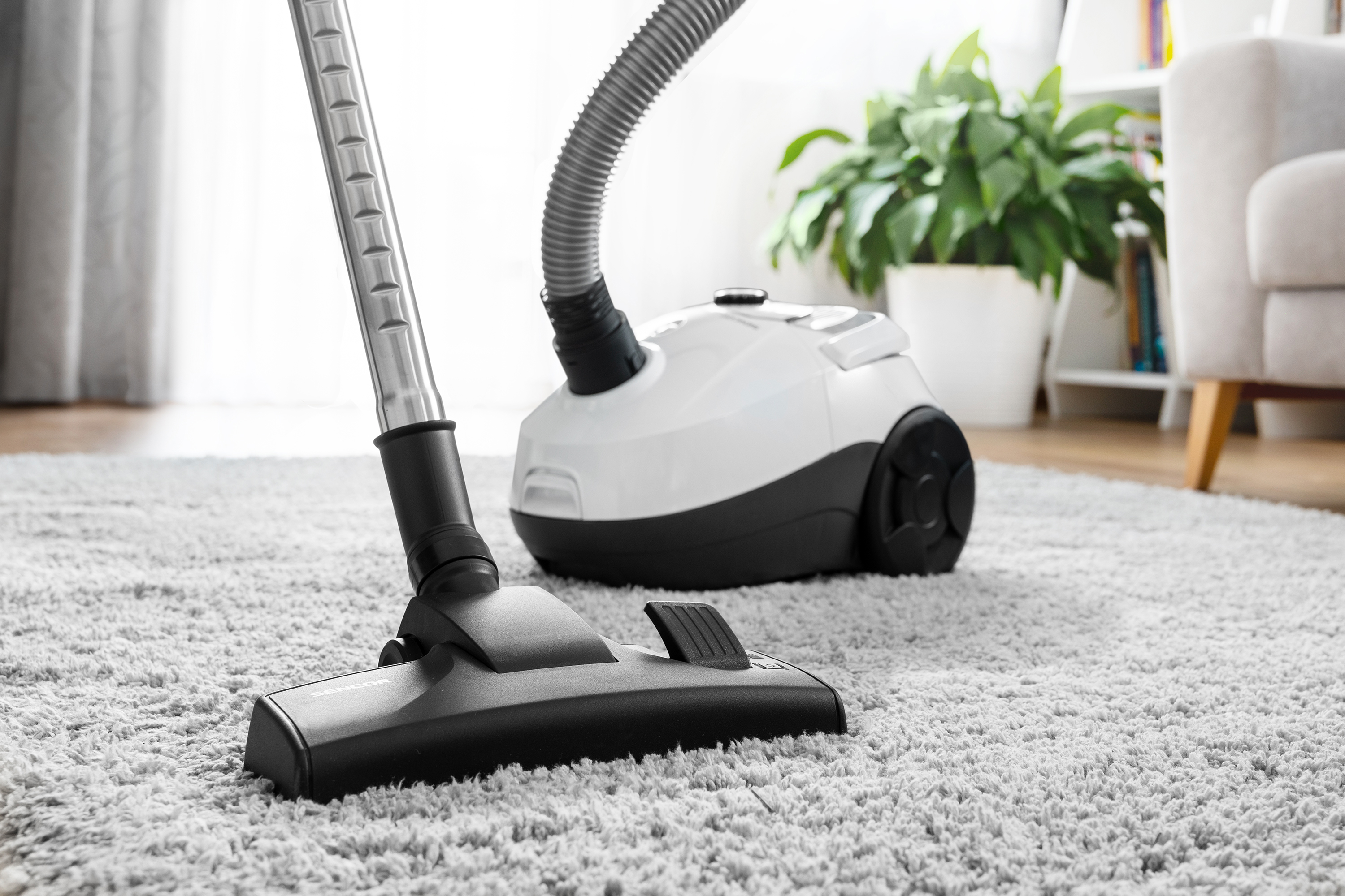 Sencor sáčkový vysavač s hepa filtrací SVC 5500WH