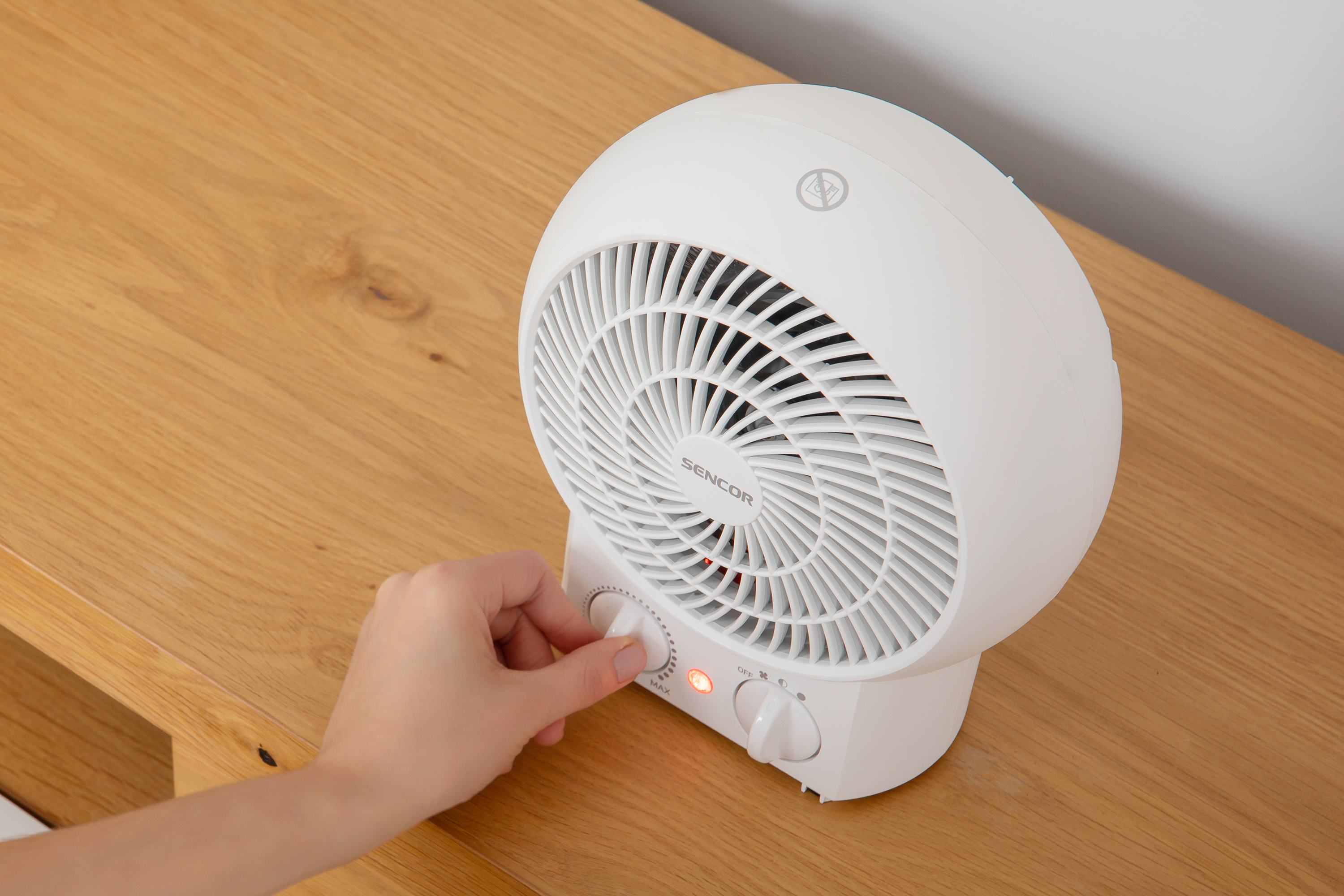 Sencor biały termowentylator z funkcją zimnego nawiewu SFH 7020WH