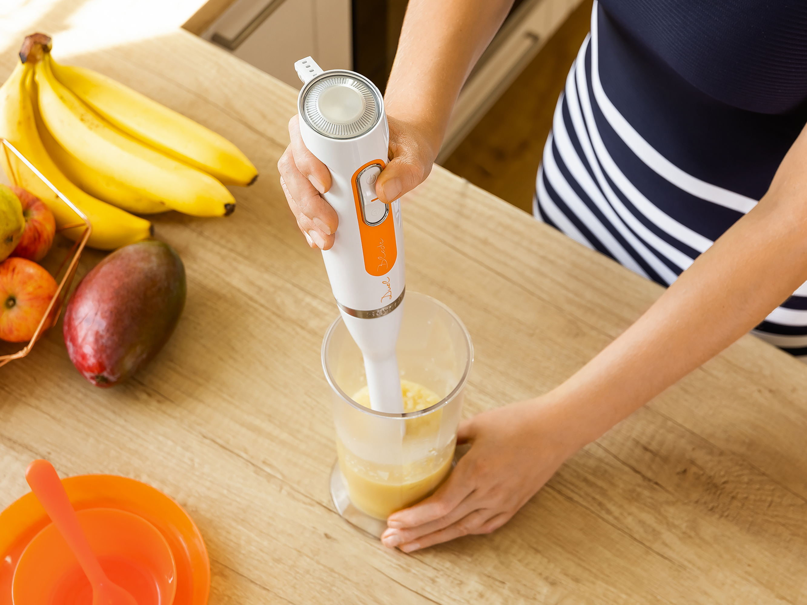 Sencor blender ręczny z funkcją turbo SHB 4211WH