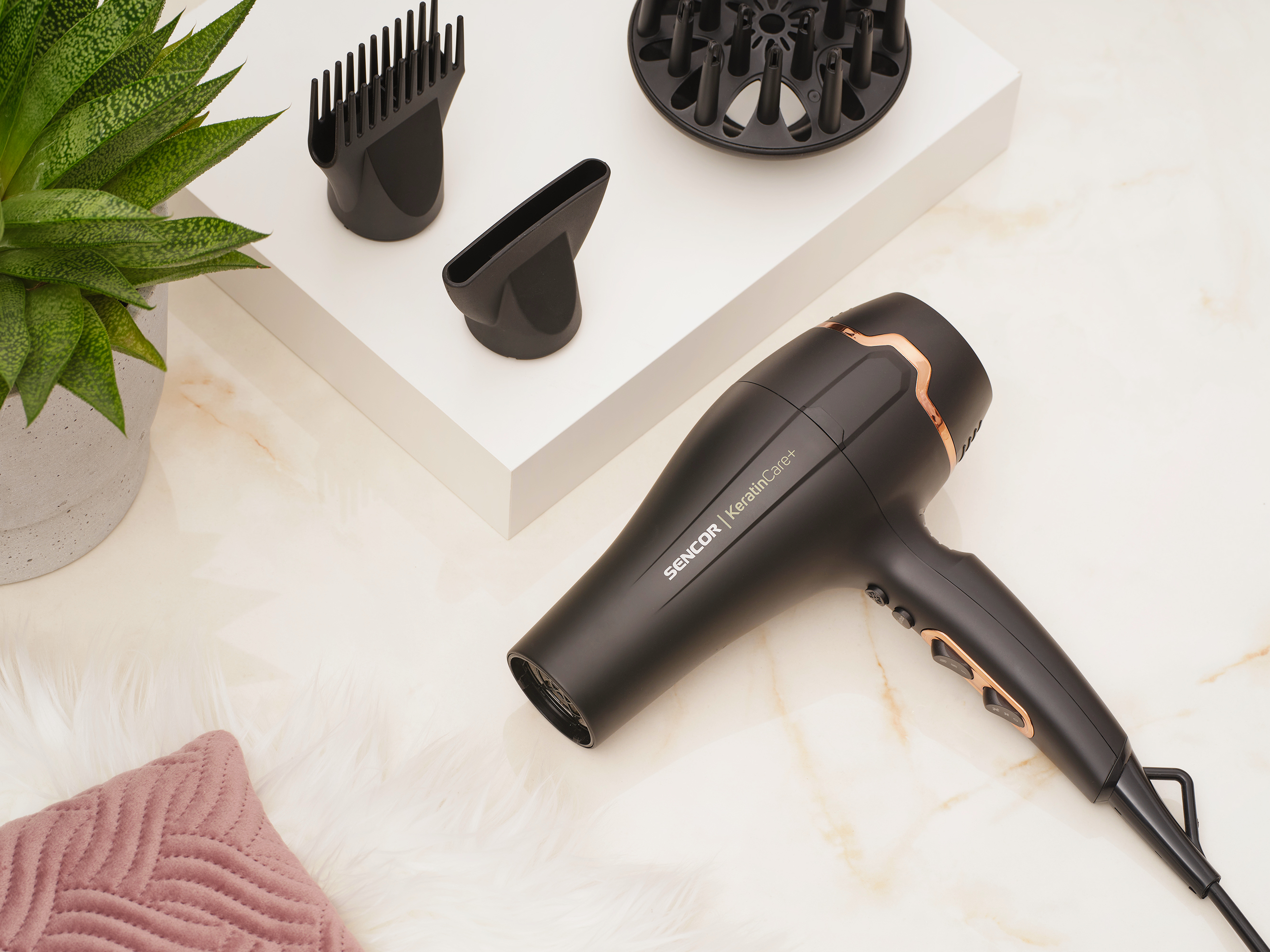 Sencor SHD 8275BK hair dryer with ionization and a diffuser