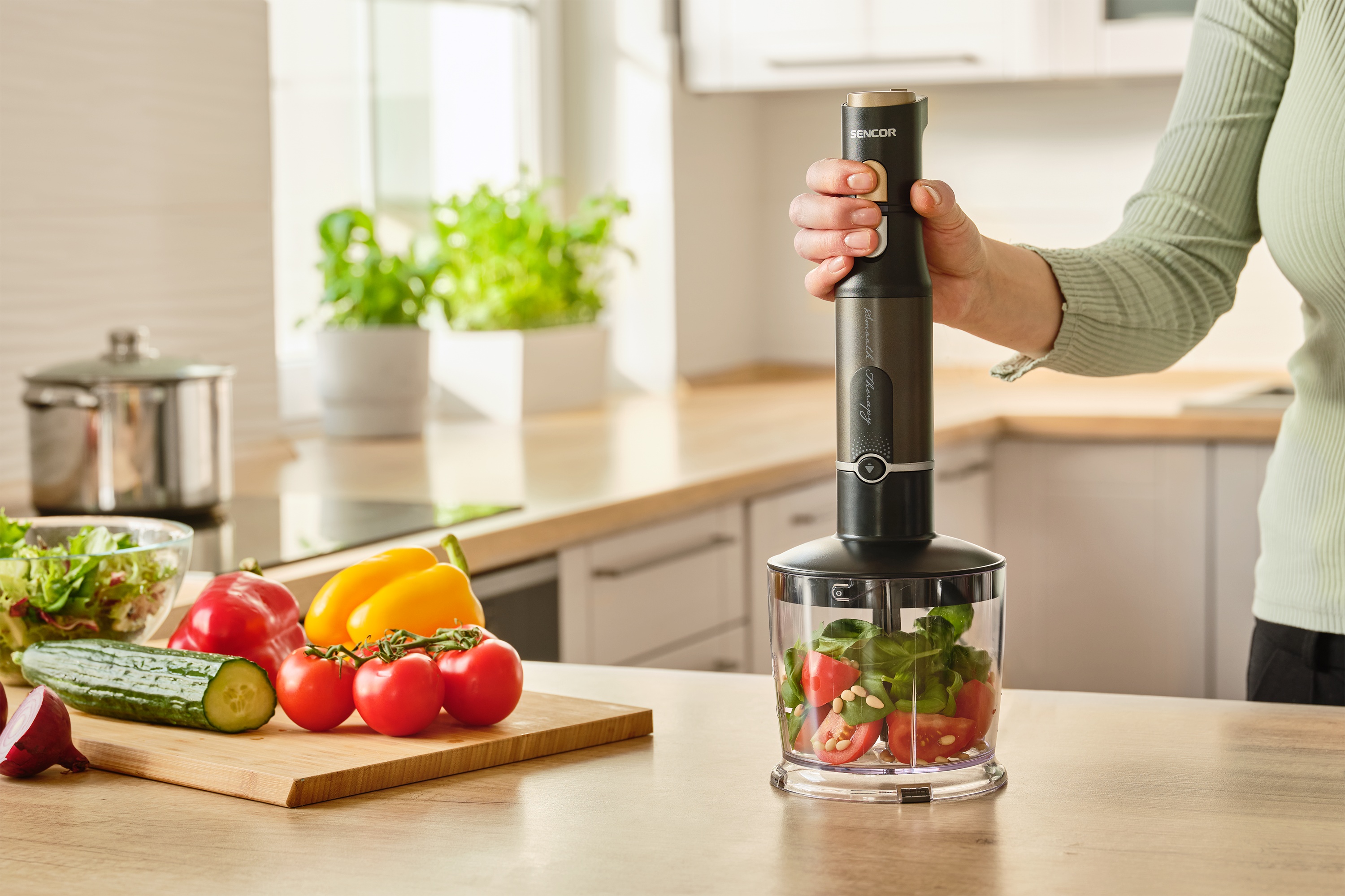 Sencor blender ręczny z tytanowymi nożami quadblade SHB 6442BK