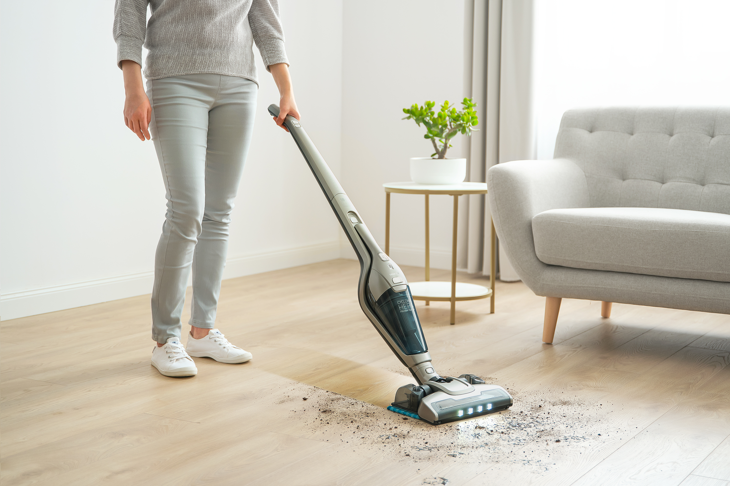 Sencor SVC 0618TI álló porszívó 4 az 1-ben