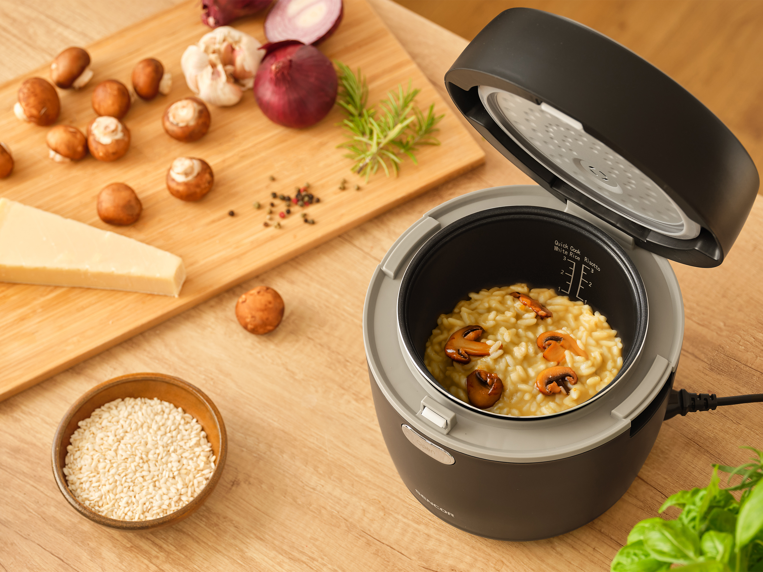 Sencor ryżowar low carb z koszykiem do gotowania na parze SRM 0671BK