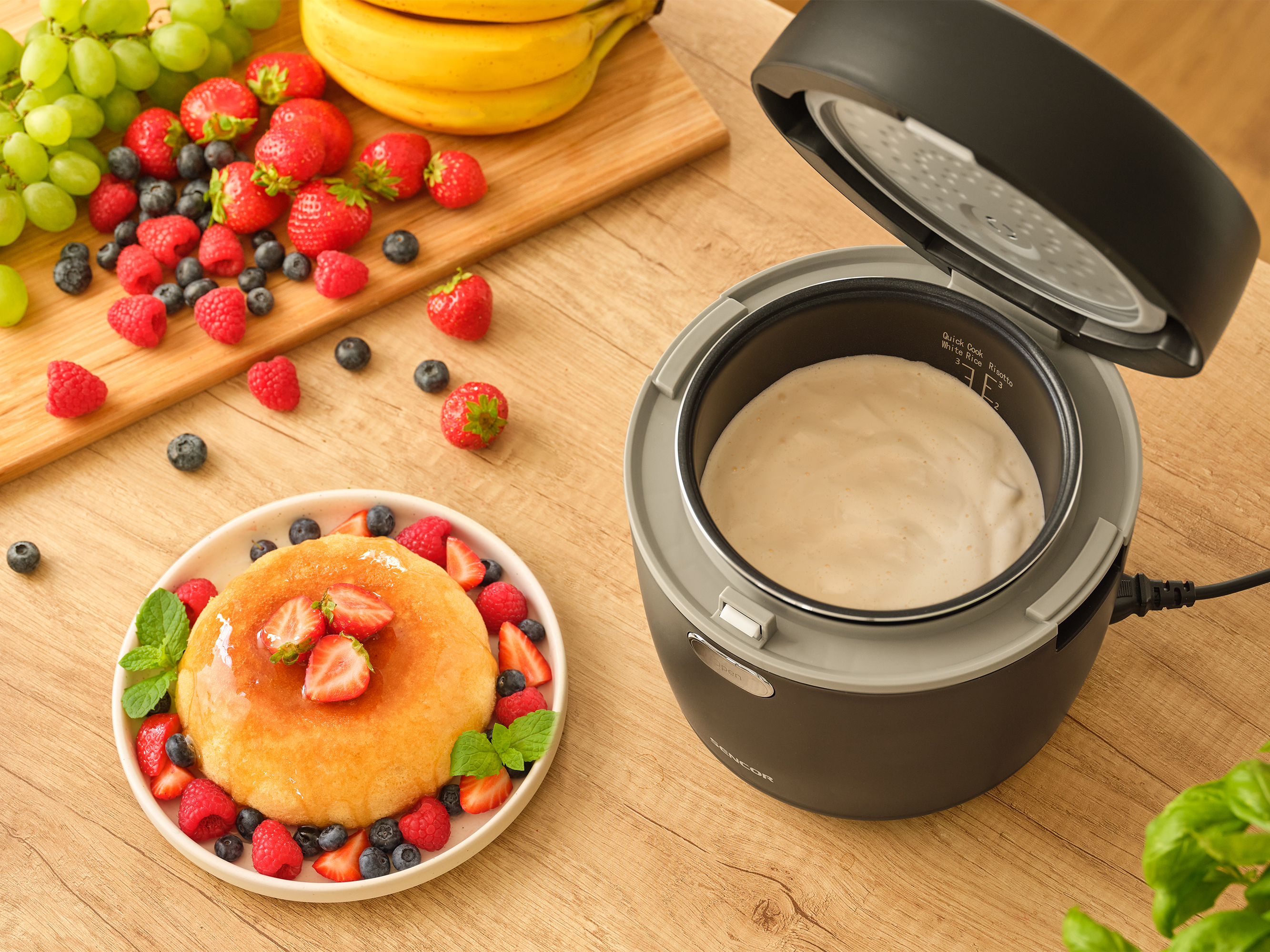 Sencor SRM 0671BK low-carb rice cooker with steaming basket