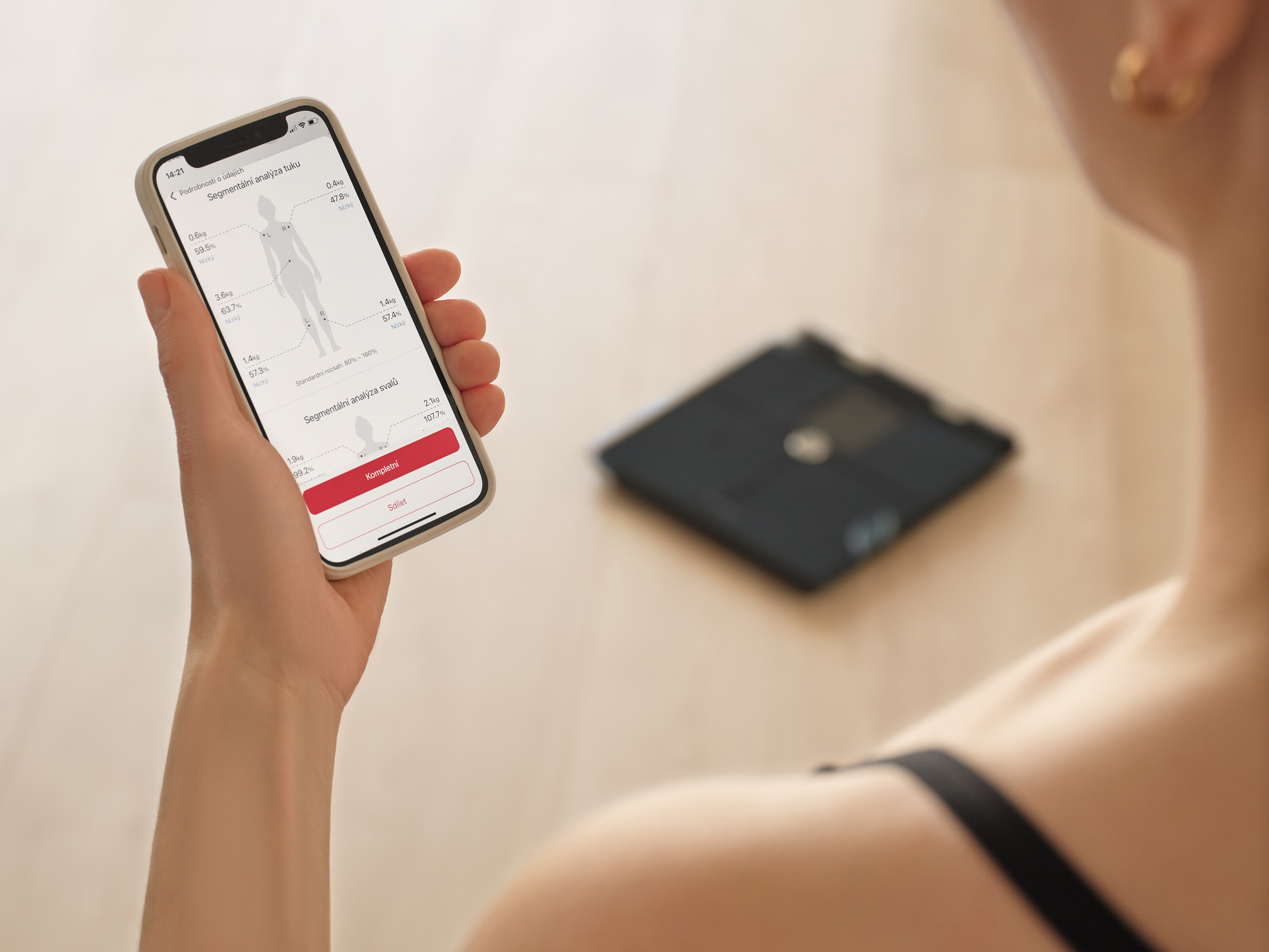 Sencor osobní váha s analýzou těla a bluetooth SBS 9102BK