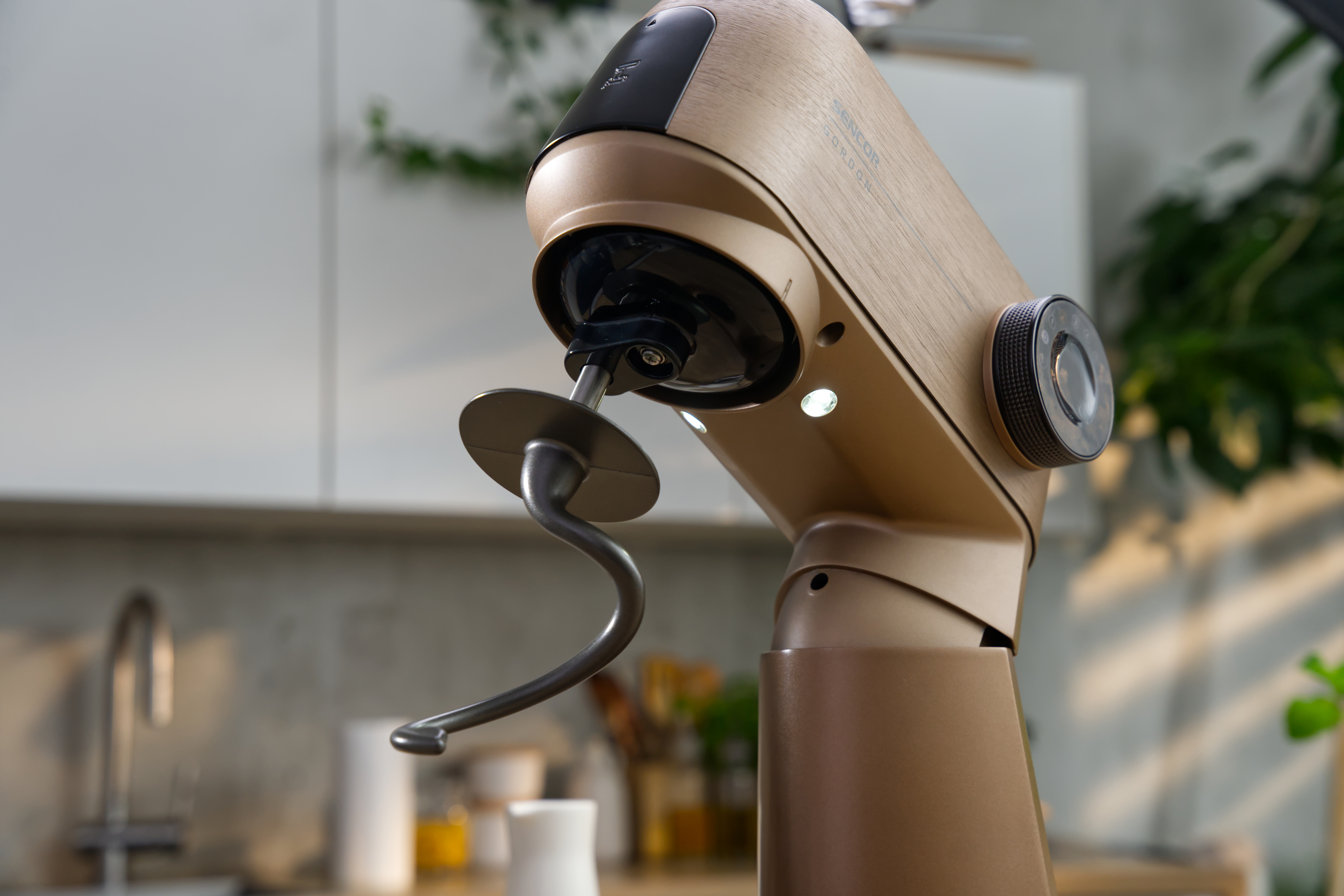 Sencor kuchyňský robot s chytrou váhou STM 7630RS