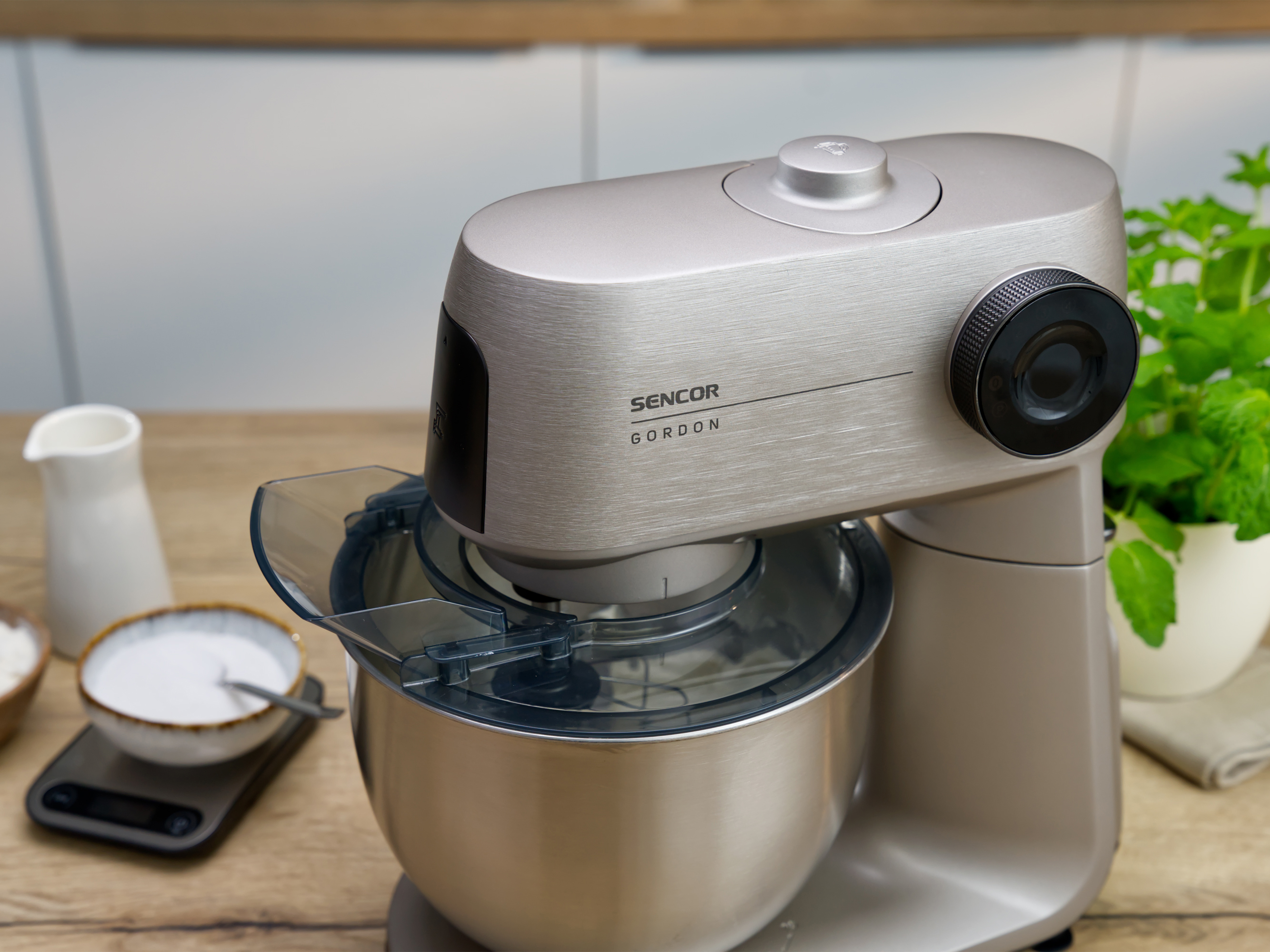 Sencor robot kuchenny z inteligentną wagą STM 7651WS