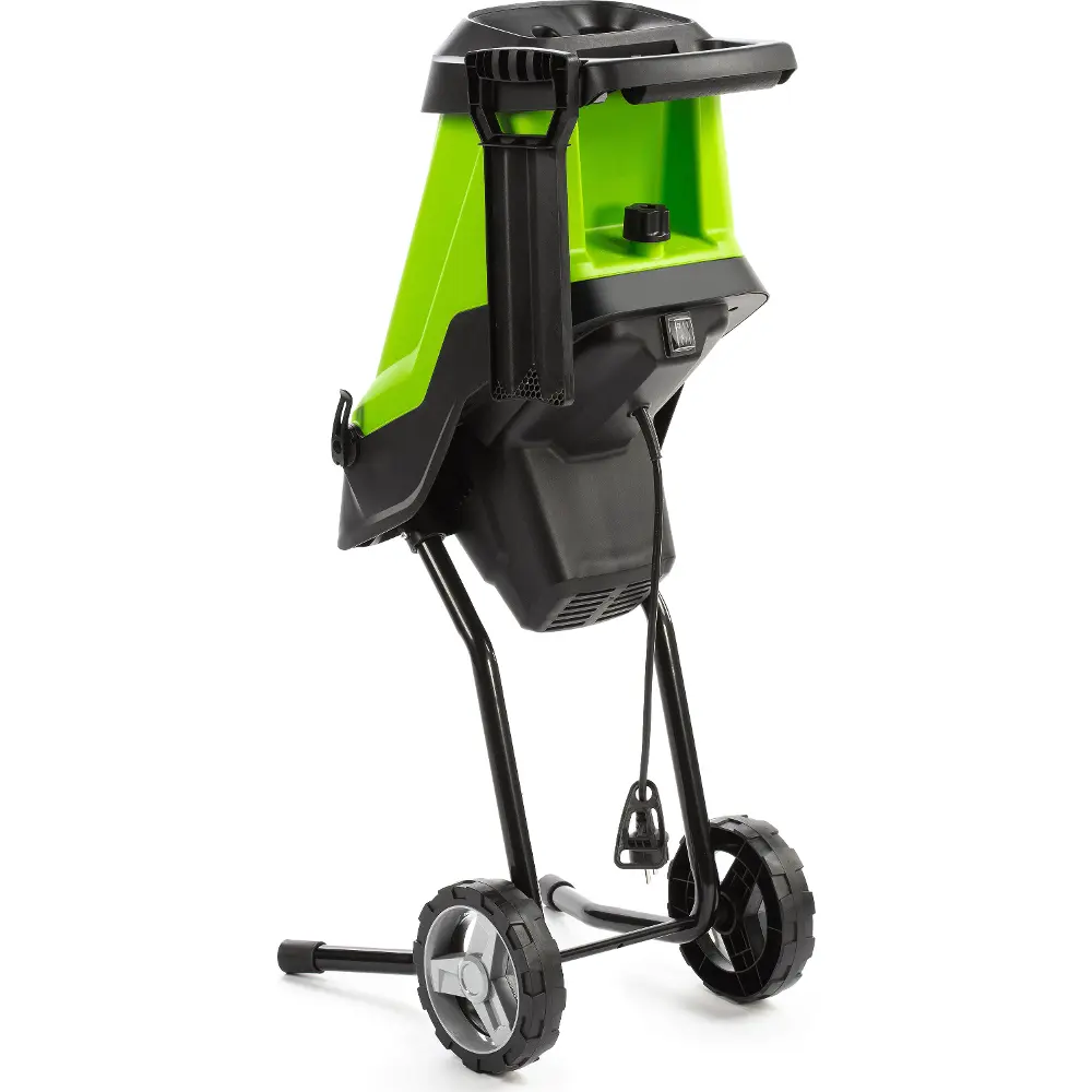 Elektrický drtič větví Fieldmann FZD 4015-E s výkonným motorem pro efektivní zpracování zahradního odpadu.