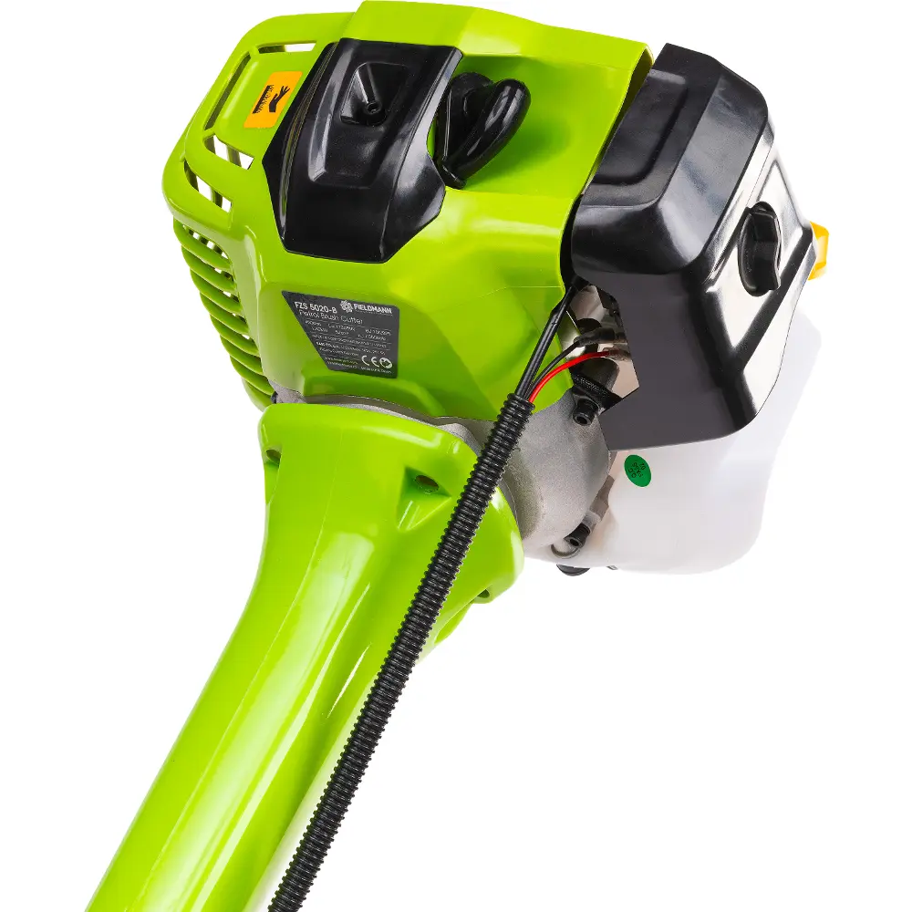 Az FZS 5020-B benzinüzemű bozótvágó kétütemű motorja még a legigényesebb munkákhoz is alkalmas.	