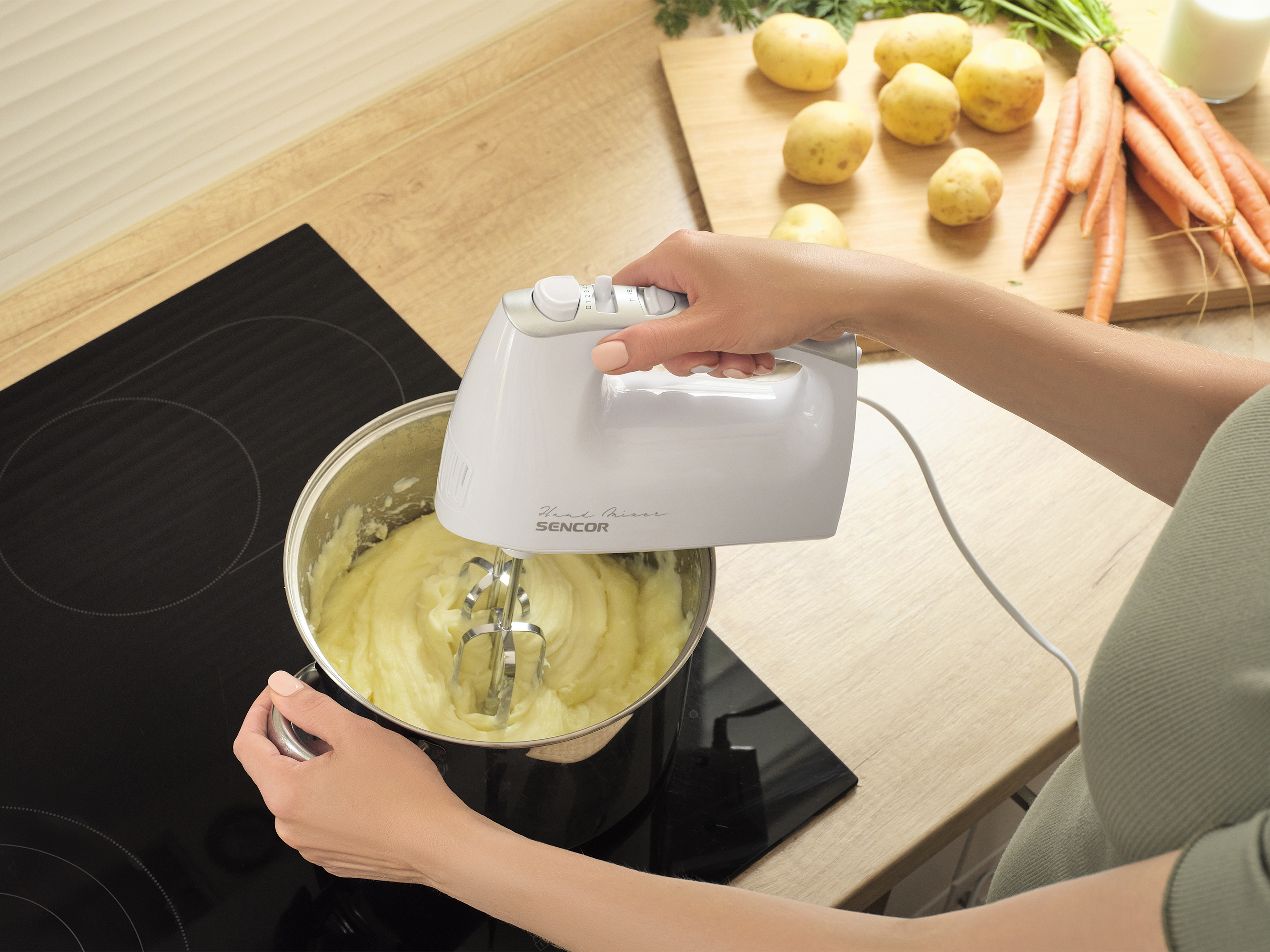 Sencor ruční šlehač s funkcí turbo SHM 5215WH
