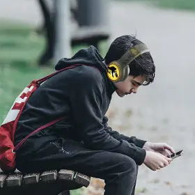 Slúchadlá bezdrôtové - Lazerbuilt Jurassic world Light-Up Bluetooth Headphones - 8