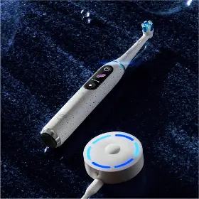 Oscilační zubní kartáček - Oral B iO 10 Series White Spreckels - 6