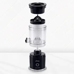 Odšťavňovač - Ufesa SQUEEZE & GO - 2