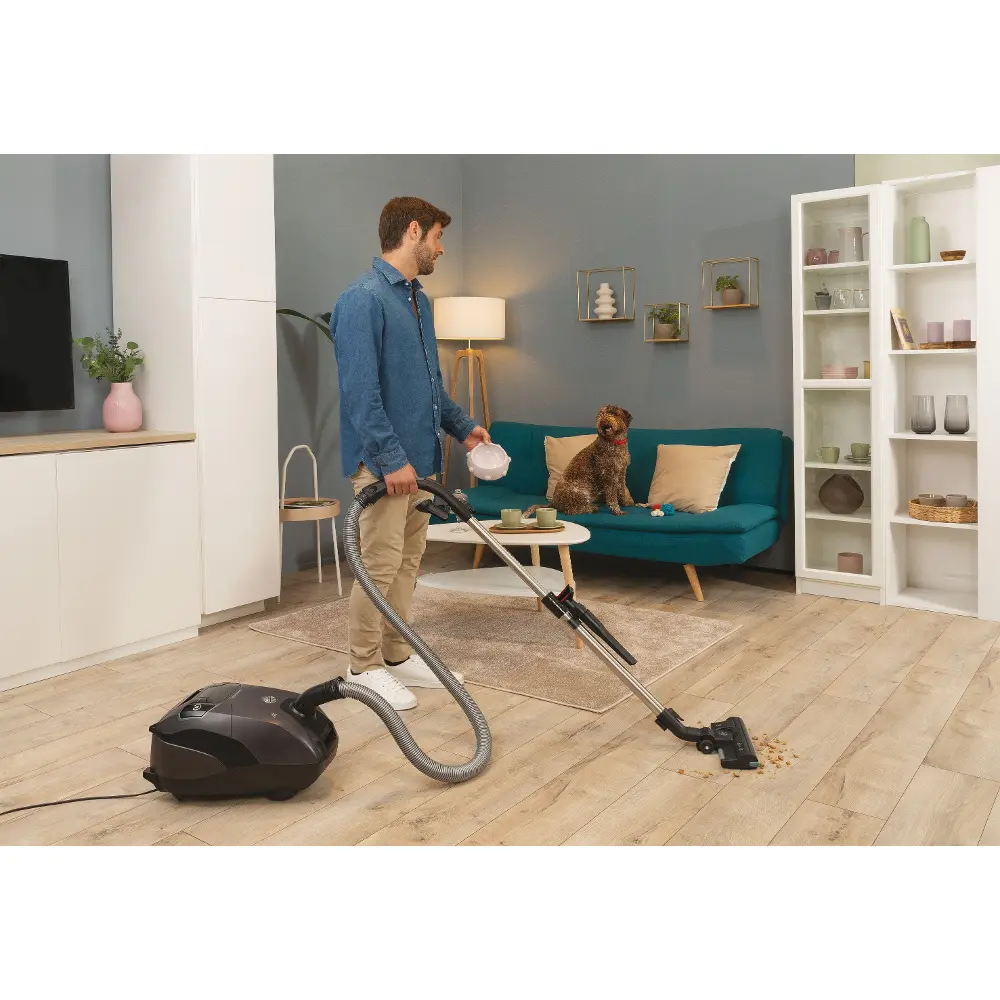Vreckový vysávač Hoover.