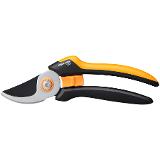 Fiskars Dvojčepelové záhradné nožnice Solid P341
