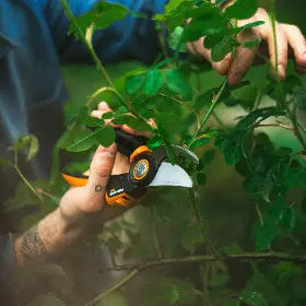 Zahradní nůžky - Fiskars Dvoučepelové P961 - 3