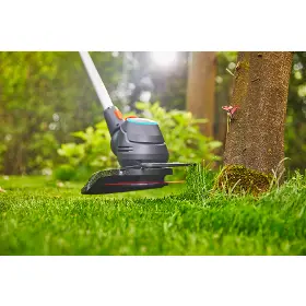 Strunová zahradní sekačka - Gardena ComfortCut 23/18V set - 4