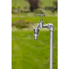 Přípojky a spojky k hadicím - Gardena Šroubení Premium 21 mm (G 1/2") - 6