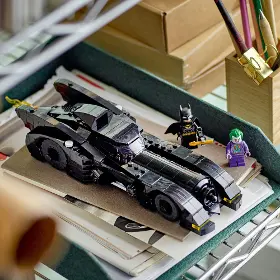 Stavebnice - LEGO ® 76224 Batmobile™: Batman™ vs. - 7