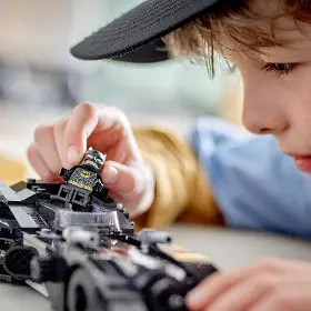 Stavebnice - LEGO ® 76224 Batmobile™: Batman™ vs. - 8