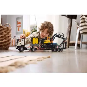 Stavebnice - LEGO ® 42175 Nákladní auto Volvo FMX a elektrický bagr Volvo EC230 - 9