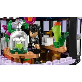 Stavebnice - LEGO ® 76784 Černá jiřina, Wednesday - 7